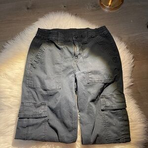 💙BOGO💙 American Eagle Strech Cargo Pant in Navy Size 2💙
